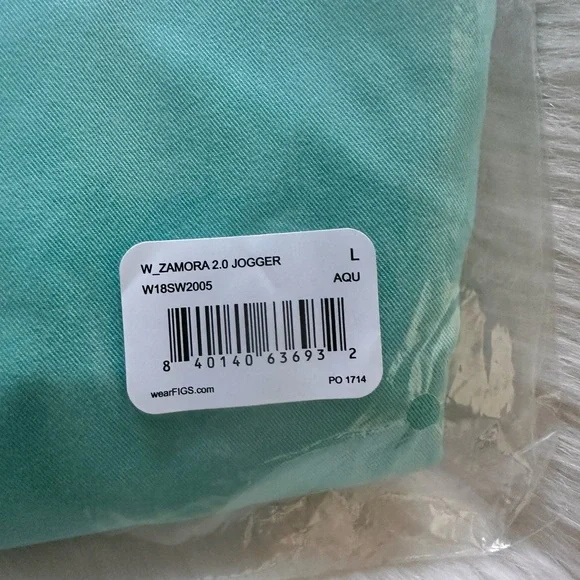 Figs Fresh Aqua Large Regular Zamora Joggers. - Picture 3 of 5